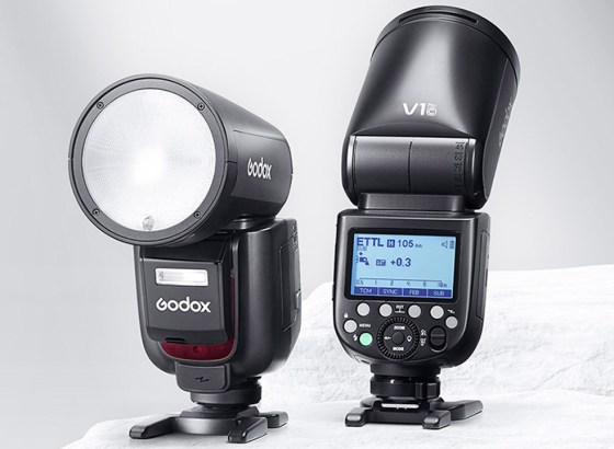 GODOX、ラウンドヘッドフラッシュ「V1 Pro」富士フイルム用、OM・パナソニック用を発売。サブフラッシュやUSB-C充電などが全マウントで利用可能に