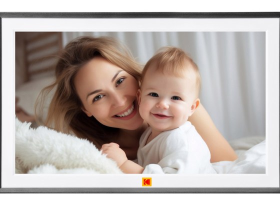 コダック、デジタルフォトフレーム「RCF-1561P」発売。Wi-Fiで写真をリアルタイム共有