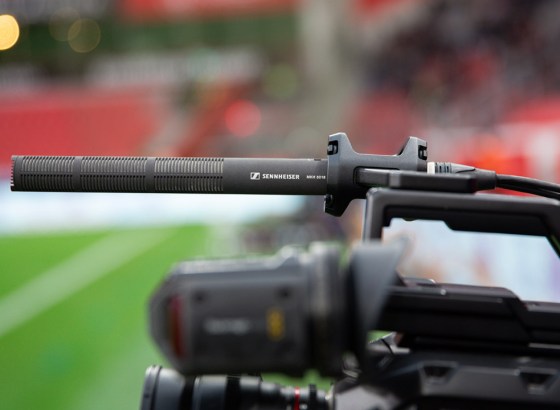 ゼンハイザー、ステレオショットガンマイクロホン「MKH 8018」発売。気候に強く、ステレオ音声を細部まで美しく