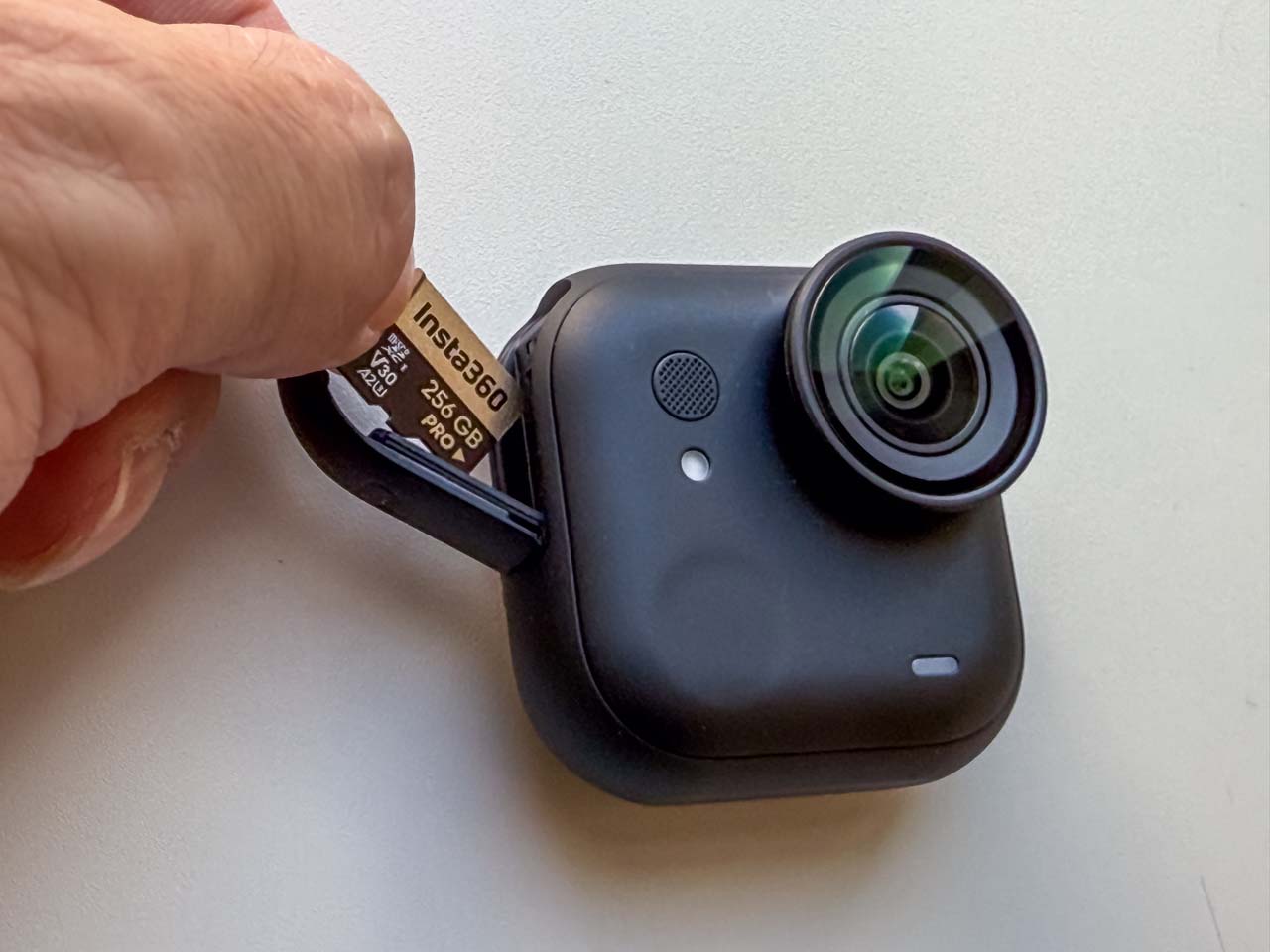 250821_Review_Insta360-GO-Ultra_36