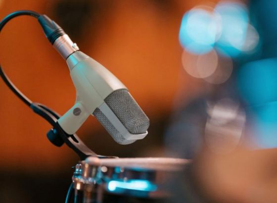 ゼンハイザー、「MD 421 Kompakt」の創立80周年特別モデル「MD 421 Kompakt 80th Anniversary Edition」発売