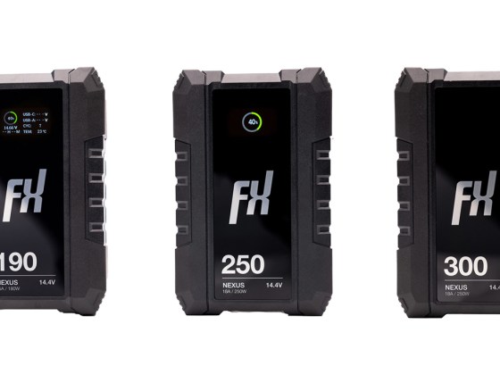 FXLION、液晶ディスプレイ付スマートVマウントバッテリー「NEXUS」シリーズ3種を発売。最大100WのUSB-C PD入出力に対応
