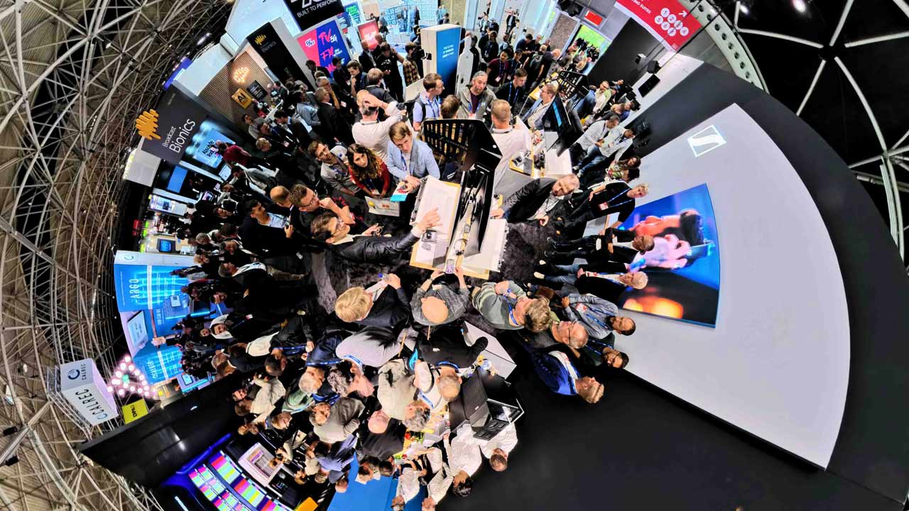 250829_SENNHEISER_top