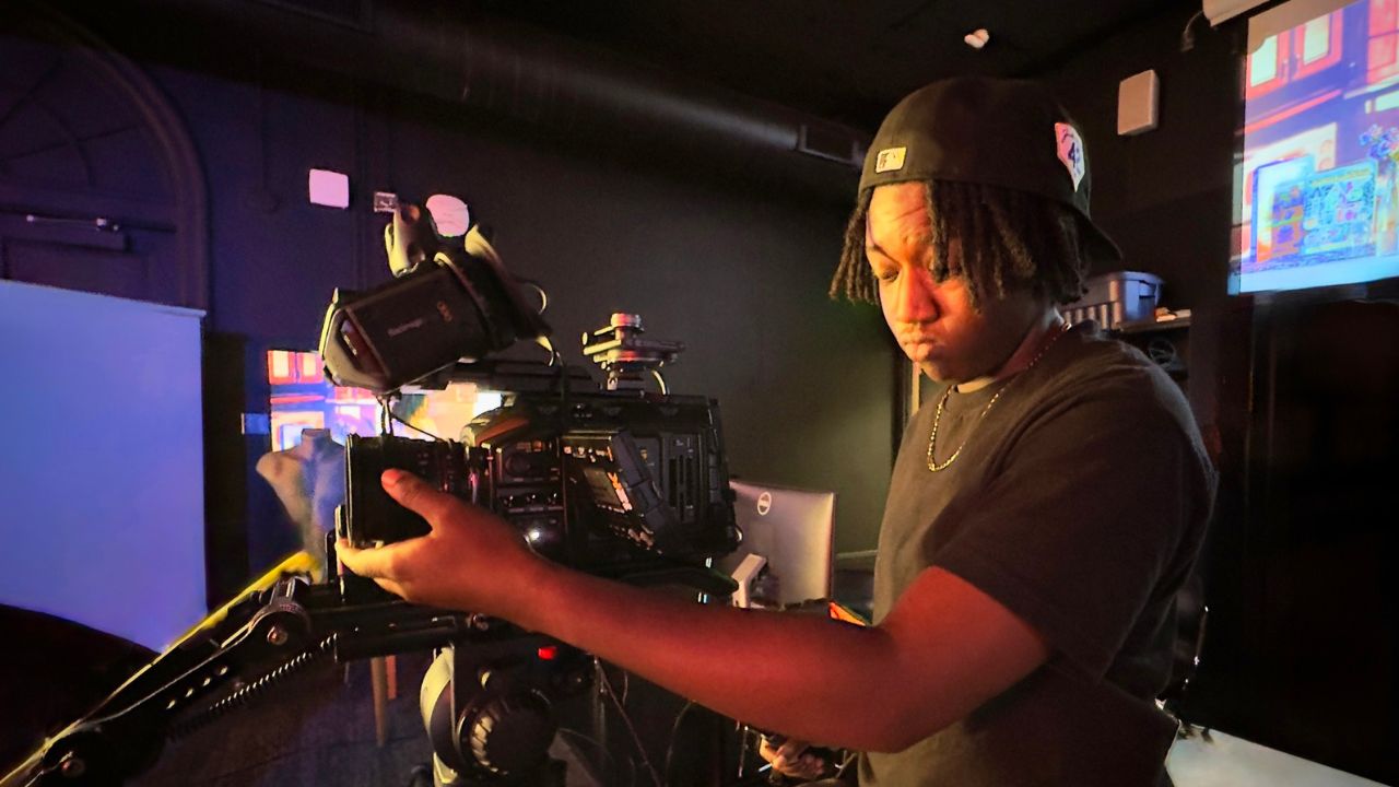 Blackmagic Design導入事例：ノースカロライナ州立大学のバーチャルプロダクション・スタジオの場合