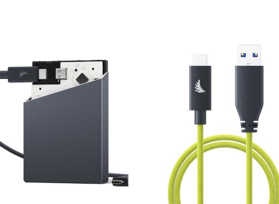Angelbird、プロ向け「Performance Card Reader CFexpress B」「USB-C Solid Flex Cableシリーズ」を同時発売