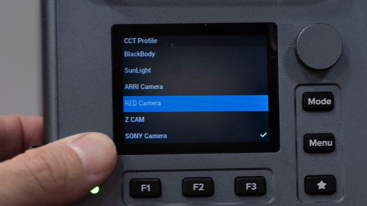 DVC「Z CAM E2 Mark II」を初展示。Vマウント標準搭載で進化を遂げた新