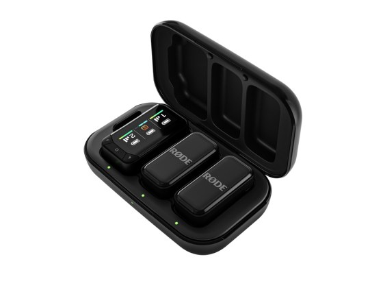 RØDE、スマホ/カメラ両対応の超小型マイク「ワイヤレス マイクロ カメラ キット」発売。ケースから出して即録音