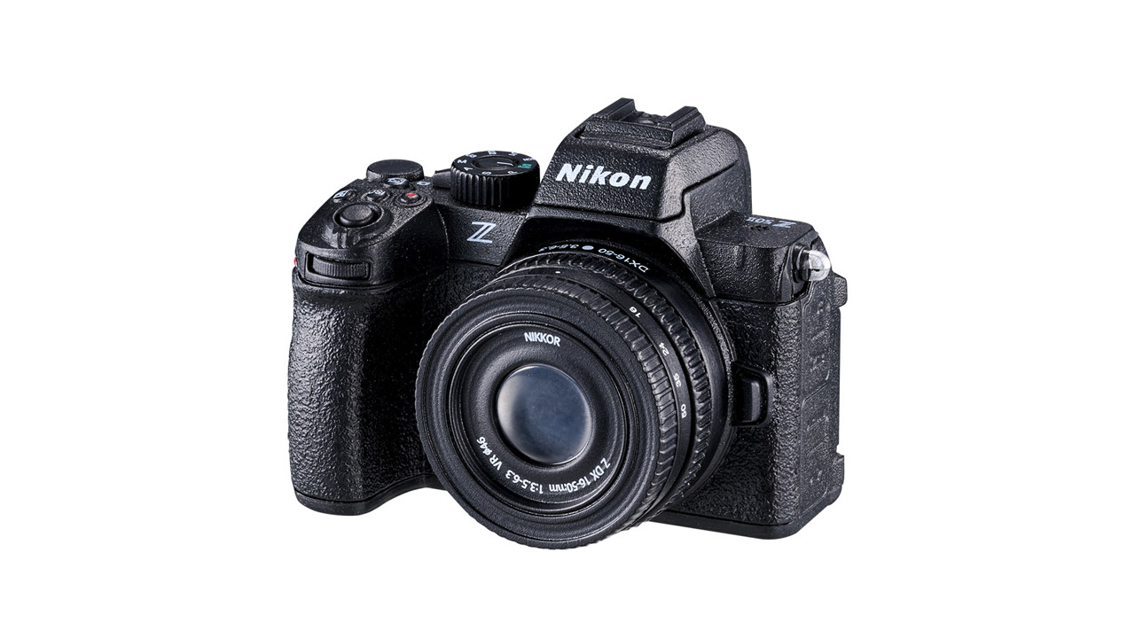 251224_Nikon_Miniture_02euchSDLl