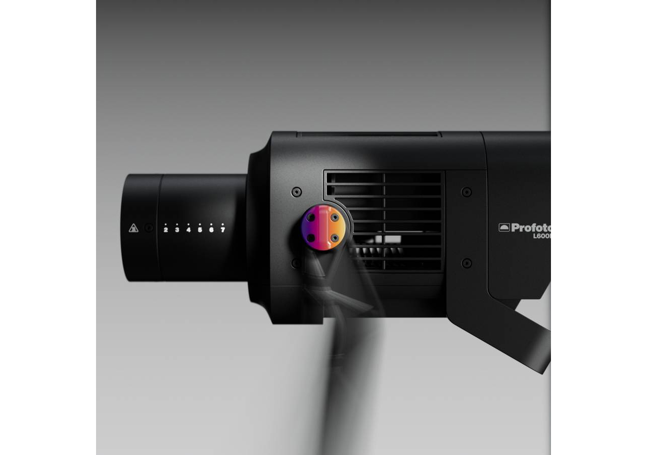 260127_Profoto_L600C-D_027X51nM8IINBNwshL