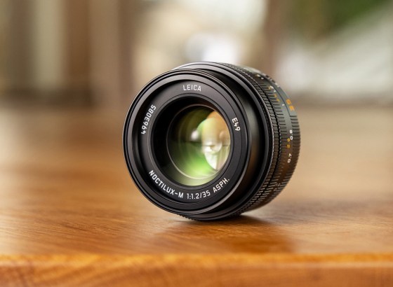 ライカ、初の35mmノクティルックス誕生。F1.2の大口径で描く立体感と色再現