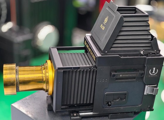 SMARTFLEX、8×10大型一眼レフカメラを発表。世界で2機種目の8×10一眼レフ