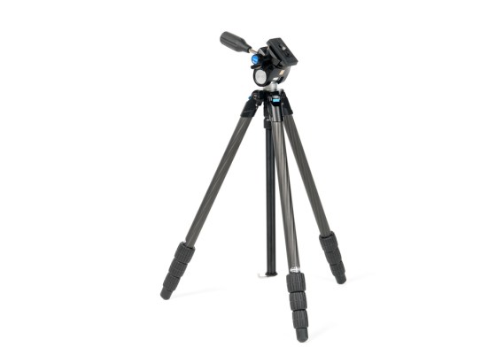 ケンコー・トキナー、フリーターン雲台装備三脚「スリック SanderlingTarsus」を4月発売。CP+2026で先行展示 [CP+2026]