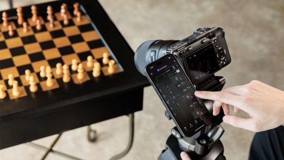 池上通信機、マルチフォーマットLCDカラーモニター HLM-1704WR/HLM