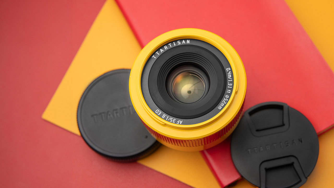 dxlGS1mk260213_AF35mm-f18IIOR_top