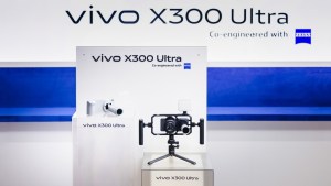 vivo、次世代フラッグシップ「X300 Ultra」をMWC 2026で公開。画期的な400mm相当ZEISS望遠エクステンダー搭載