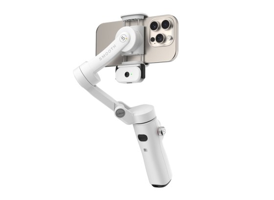 ZHIYUN、スマートフォン用AIトラッキングジンバル「SMOOTH-Q5 Ultra」発売。音声コマンドと着脱式リモコンを搭載