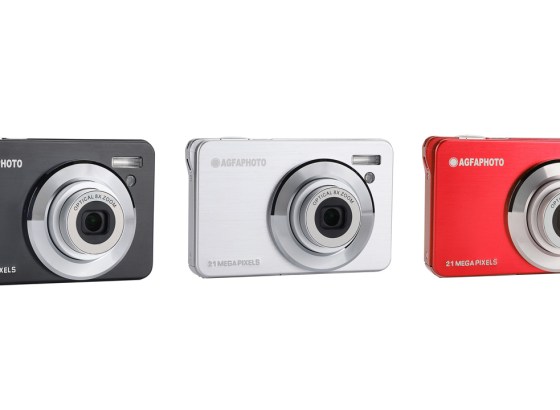 AGFA、コンパクトデジタルカメラ「Realishot DC8300」発売。光学8倍ズーム搭載、100gの超軽量