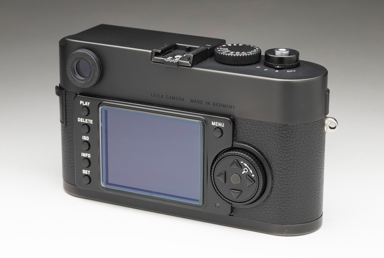 260327_M-Monochrome_06IJdqUaMw