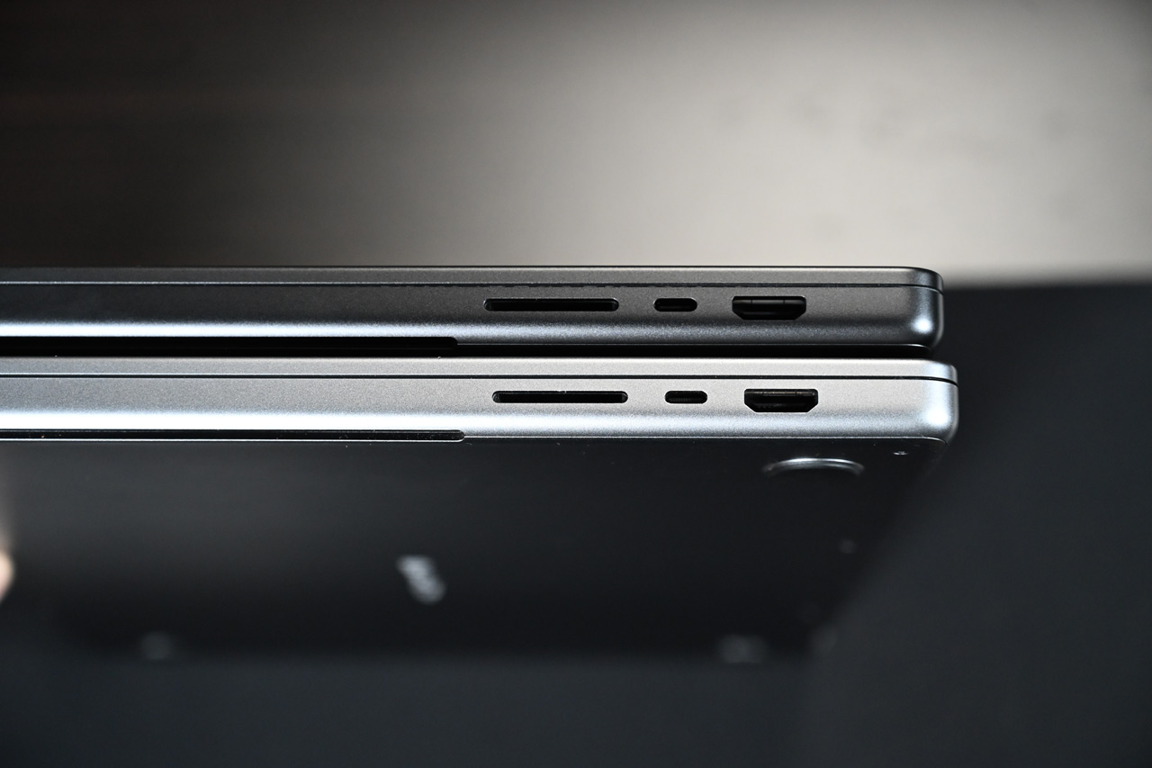 260401_Reviews_MacBookProM5MAX_05jtiVeXAM