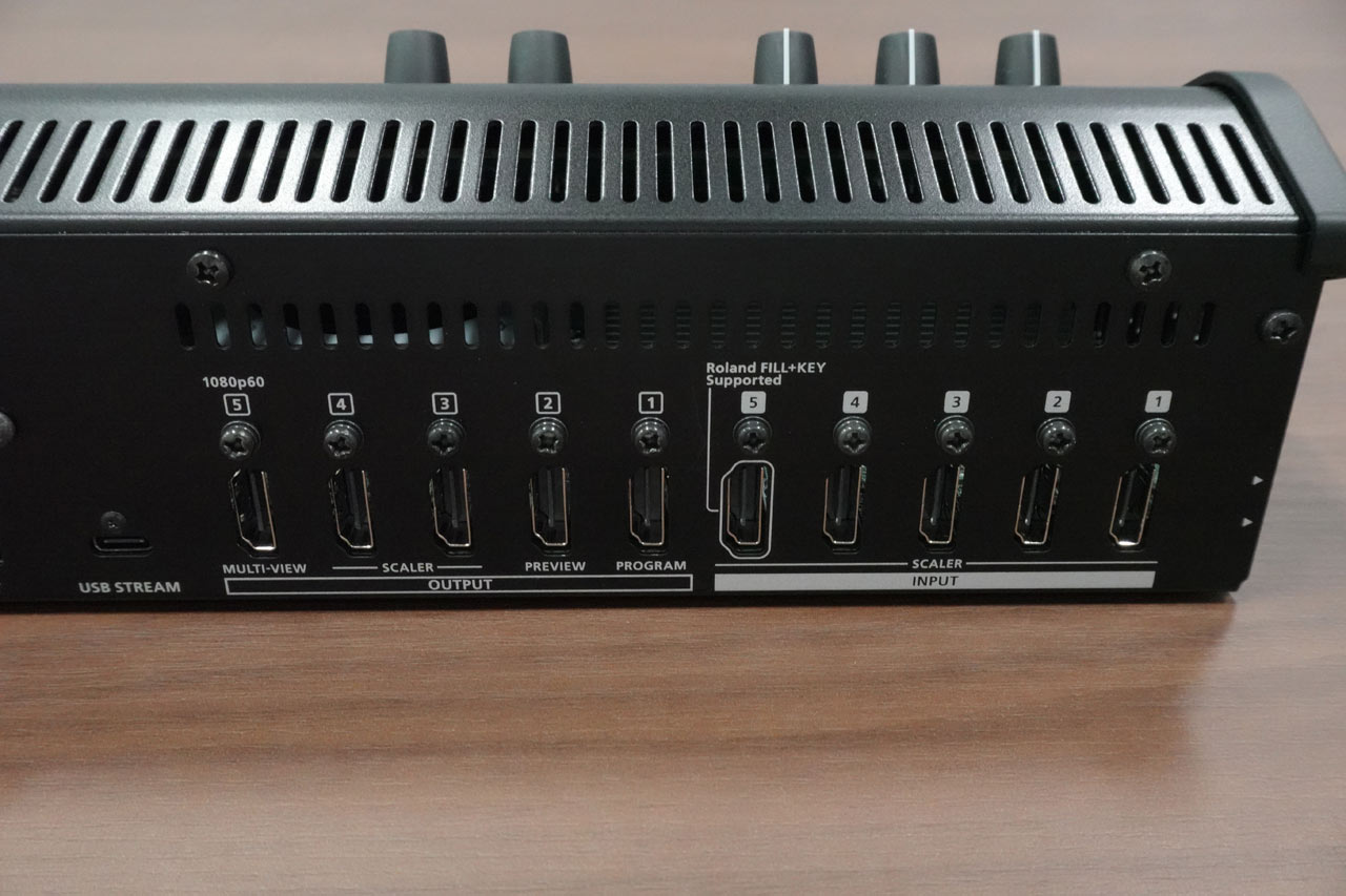 260403_Review_Roland_V-1-4K_04U47Y2T72