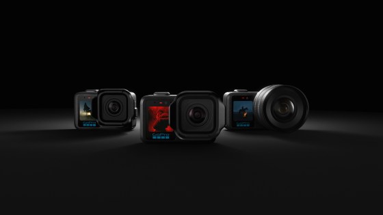 DJI OM 4 スマートフォンスタビライザー 美品 DJI、スマホ用スタビライザー「DJI OM 4」 高機能アタッチメントを採用