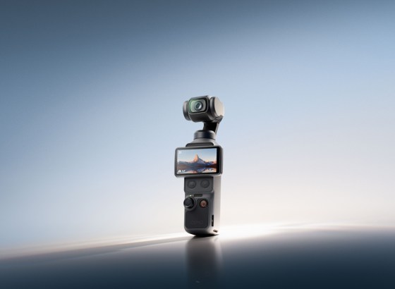 DJI、ポケットジンバルカメラ「Osmo Pocket 4」発表。4K/240fpsの印象的スローモーションと強化された低照度性能