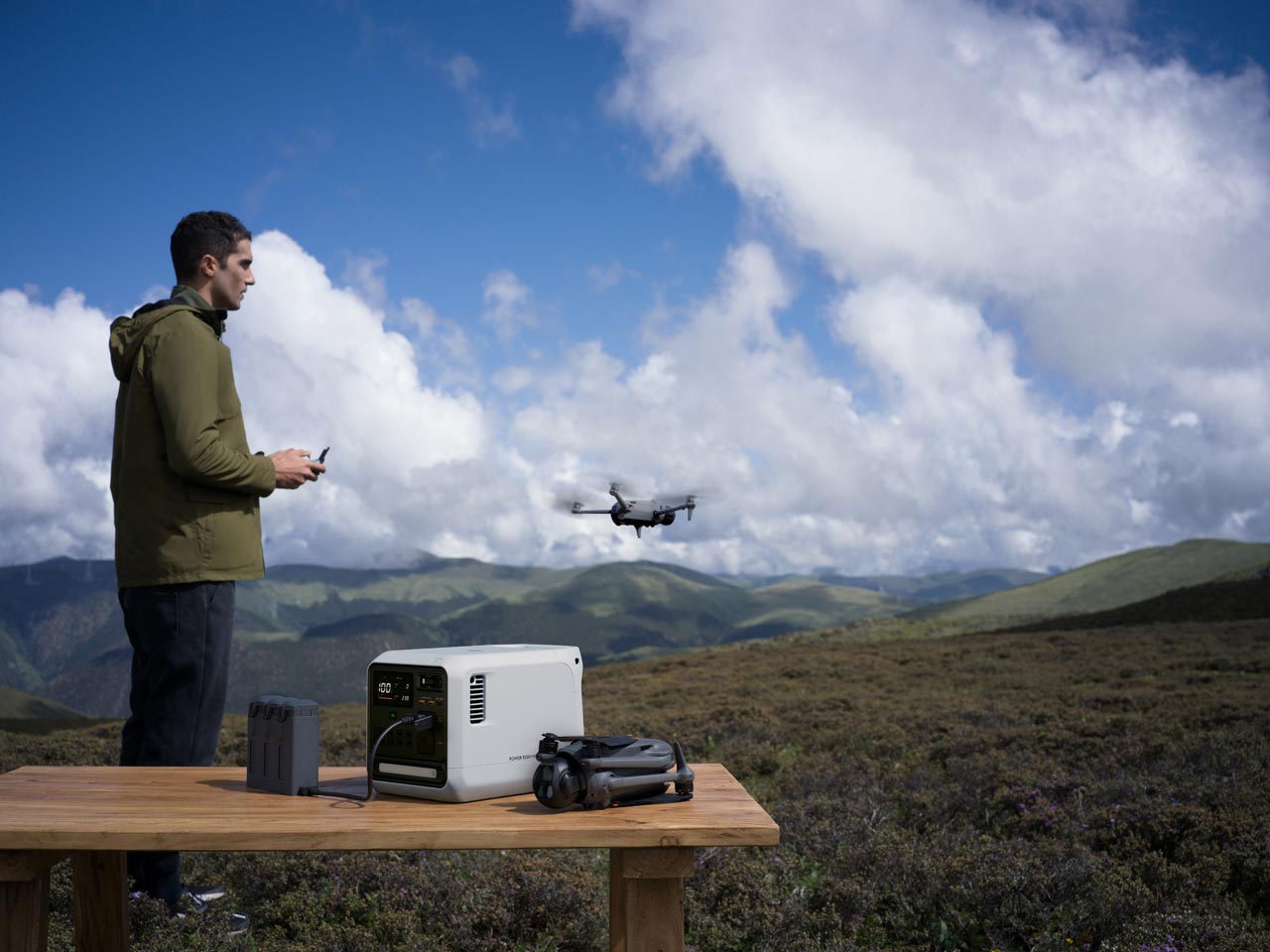 260423_DJI_Power1000Mini-WH_05tYGURdv8