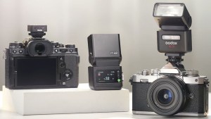 GODOX、クロスブランドで使用可能なカメラフラッシュ「iT32」、各社TTL対応トリガー「X5」販売開始