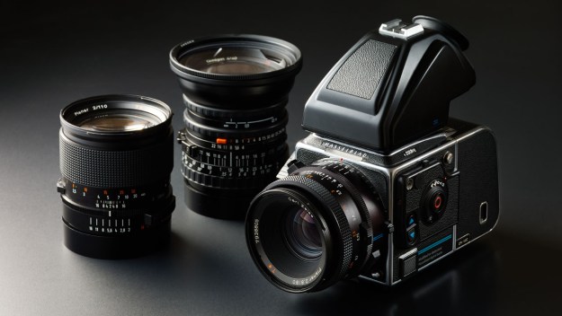 Hasselblad 203FE：フォーカルプレンの残り香 Vol.33 [中判カメラANTHOLOGY]