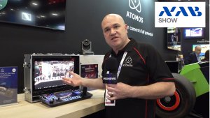 Atomos、オンセットモニター「Sumo PRO-19」や4Kワイヤレス伝送システム「TX-RX」など新製品を公開。NDI対応PTZコントローラーで新市場へ参入[NAB2026展示レポート]
