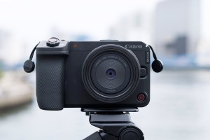 キヤノンの新フルサイズミラーレスカメラ「EOS R6 V」速報レビュー [OnGoingReView]