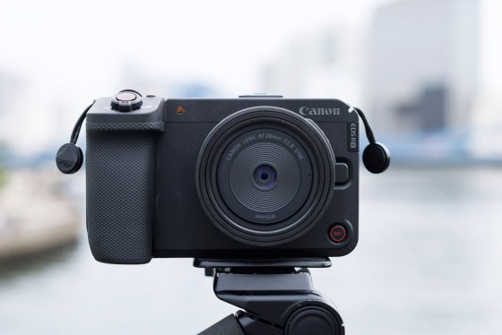 AG-AC90 Panasonic〜使えば分かるその機能性の良さ [OnGoingReView