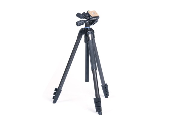 スリック、軽量・多機能な三脚「スプリントデジタル」発売。直感的な2ハンドル3ウェイ雲台採用