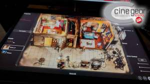 ソニー、「俯瞰式空間コンテンツ制作ツール」のプロトタイプを展示。空間再現ディスプレイを活用した次世代プリビズの形 Vol.04 [Cine Gear 2026]
