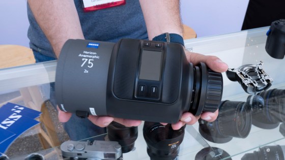 中一光学、「TOURIST 28mm F5.6」の富士フイルムGマウント用発売
