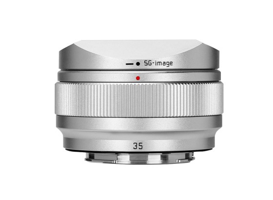 SG-image、フルサイズ対応AF単焦点レンズ「AF 35mm F2.2」のシルバーモデル Lマウントを追加発売