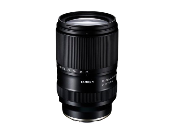 タムロン「25-200mm F2.8-5.6 G2」最新ファームウェアVer.3公開。25-70mm全域でハーフマクロ以上の近接撮影が可能に