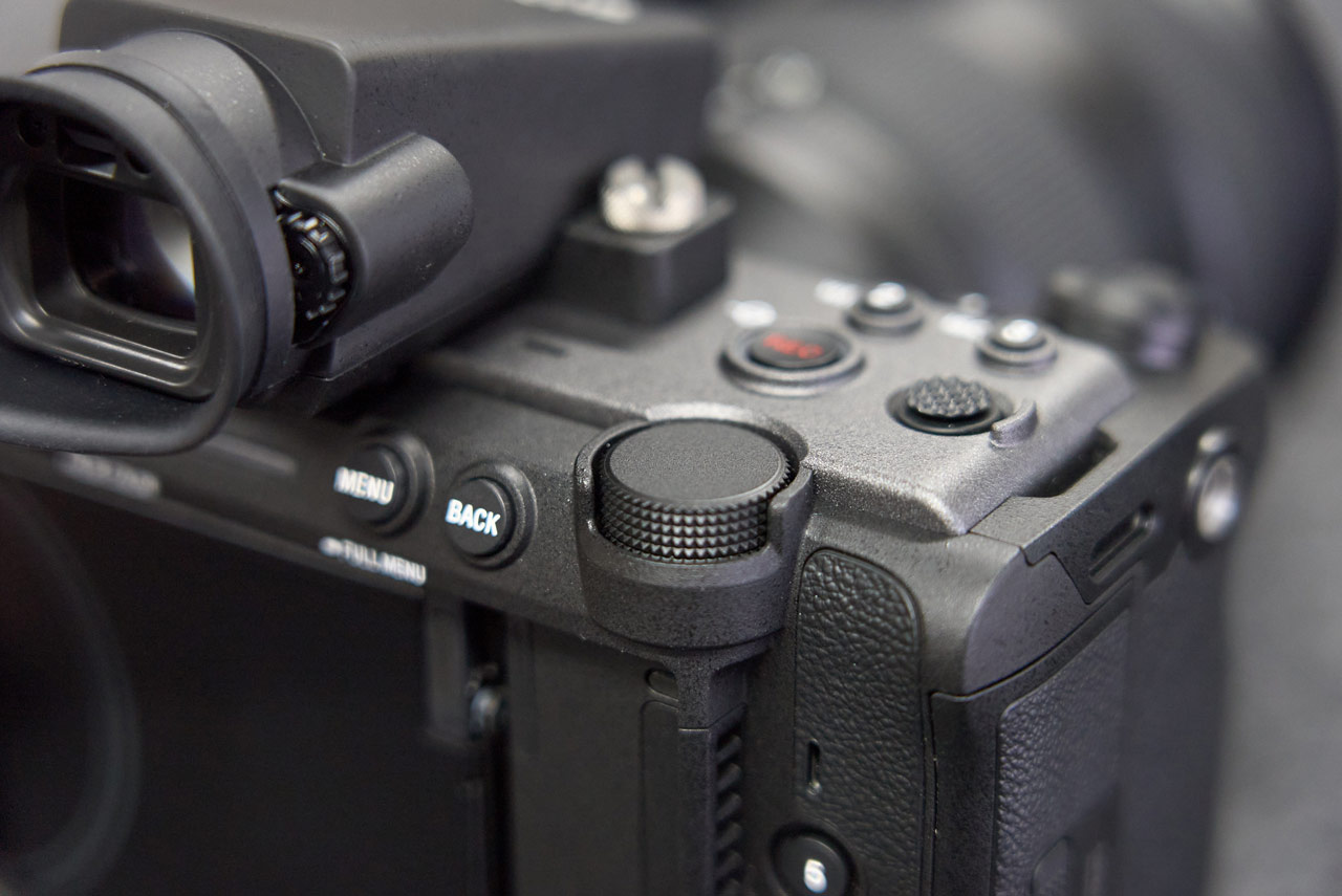 Review_FX5_04r0GrdGWO