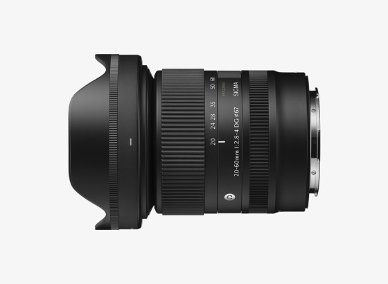 シグマ、機動力を極めたフルサイズ用標準ズーム「20-60mm F2.8-4」を発表。超広角20mmから標準60mmまでを385gの軽量ボディに