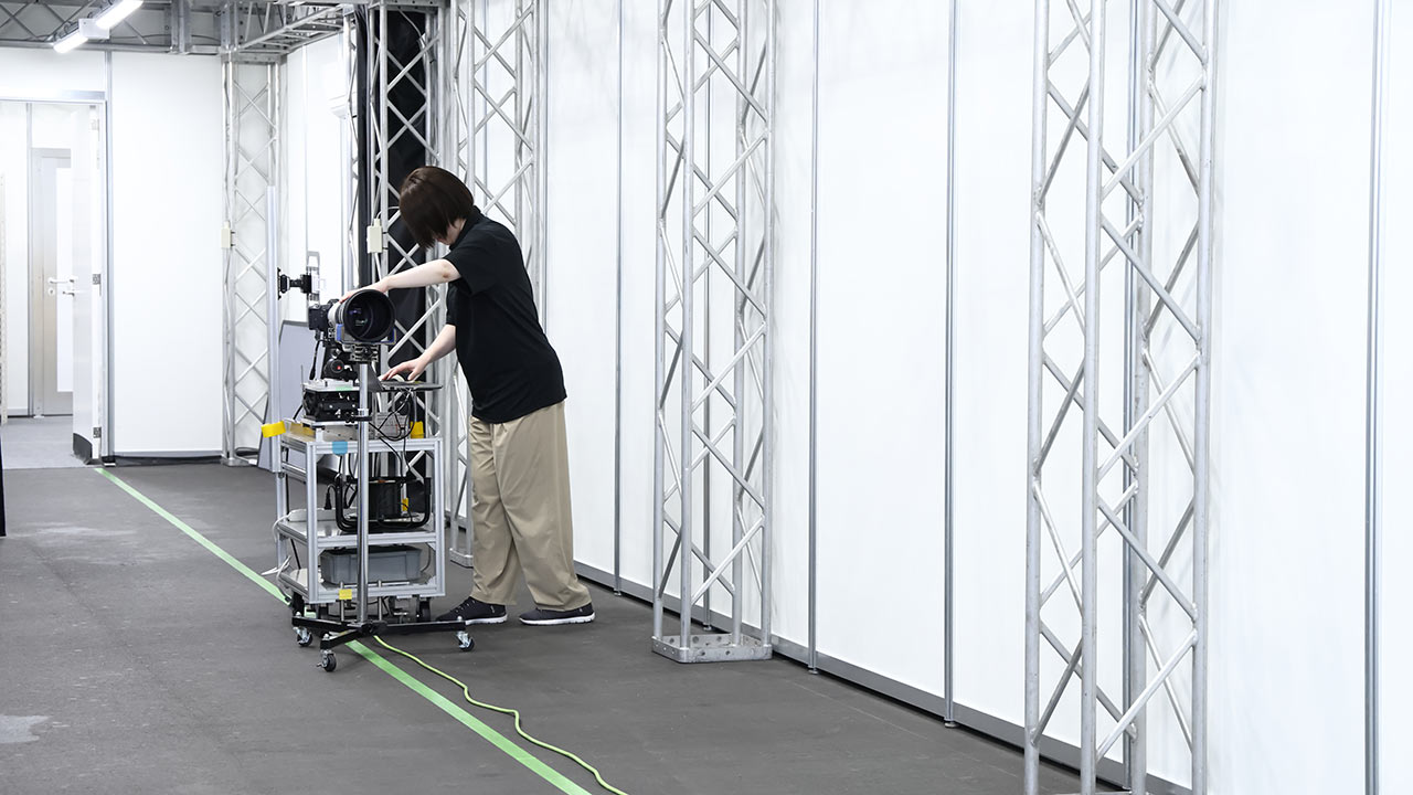 超望遠レンズの調整に必要な距離を確保したテスト環境