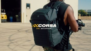PolarPro、素早く機材を取り出せるカメラバックパック「Corsa 28L」発売。16インチMacBook対応、Cordura素材を採用