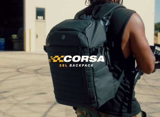 PolarPro、素早く機材を取り出せるカメラバックパック「Corsa 28L」発売。16インチMacBook対応、Cordura素材を採用