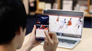 キヤノン、バスケ国際大会の3D空間データを約750台の端末へライブ配信。自由視点観戦の実証に成功