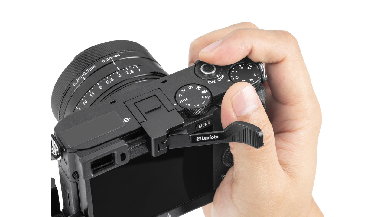 LHS-RX1RIII 45°の可動機構と自動復帰機構