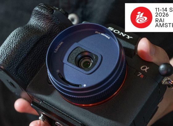 YC ONIONの新ブランド「Blue Moment」をIBC 2026で発見。薄型フルサイズAFレンズ「28mm F3.8」をチェック Vol.20 [IBC 2026]