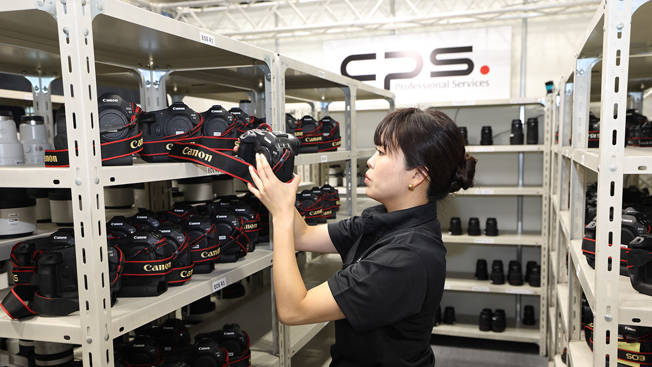 貸出用として用意されたEOS R1