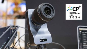 YoloLiv、配信特化型MFTカメラ「YoloCam S7」とAF最適化の自社製18mm F1.4レンズを披露 [CP+2026展示レポート]