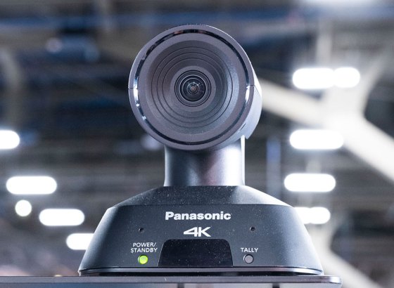 パナソニック「AW-UE5」に凝縮された最新技術。121°の超広角とAI機能がリモートカメラの可能性を一段と引き上げる [NAB2026展示レポート]
